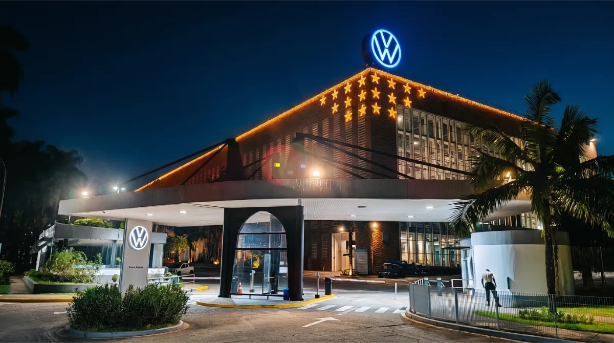 Decoração de Natal para empresa – projeto Volkswagen, Forma & Luz São Paulo